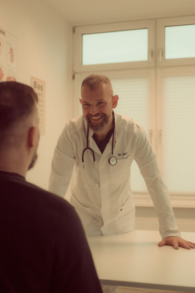 Dr. Corn – Fetischarzt und klinische Sessions